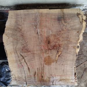 Oak slab N1000-02 width1=77cm width2=97cm length=98cm N1000 cut on 13.9.2023